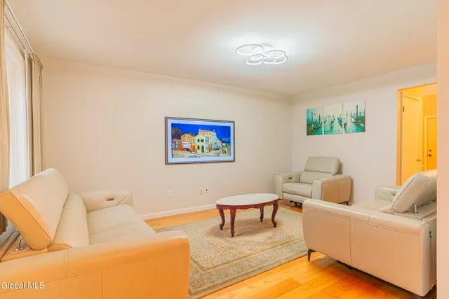 $2,100 | 4 Tompion Lane, Saratoga Springs, NY 12866