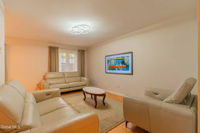 $2,100 | 4 Tompion Lane, Saratoga Springs, NY 12866