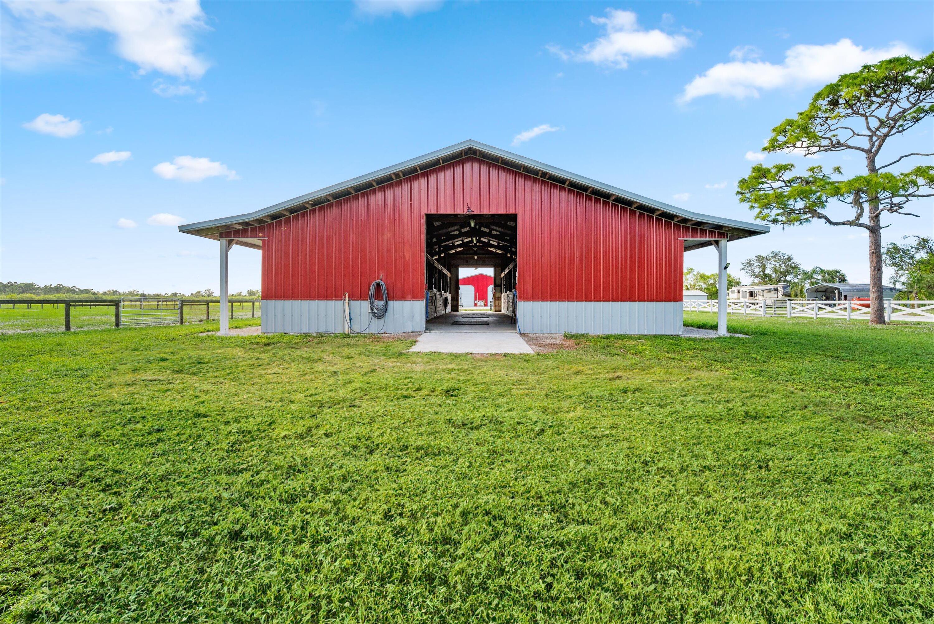 9501 Southwest Fox Brown Road Indiantown, FL 34956 - Photo 42 of 45 Barn