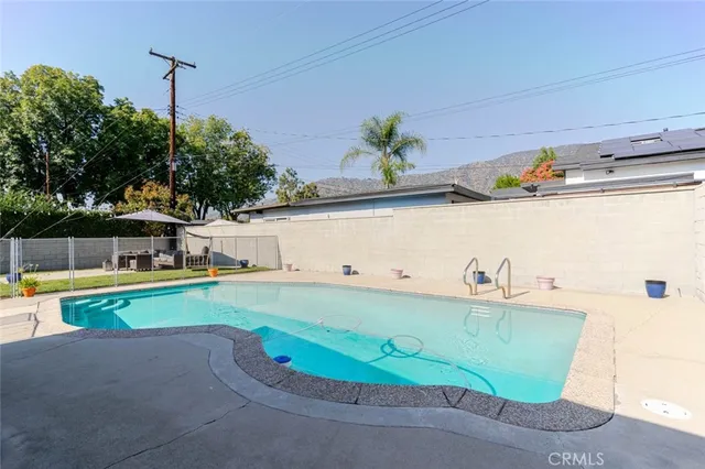 $1,050,000 | 447 West Bennett Avenue, Glendora, CA 91741