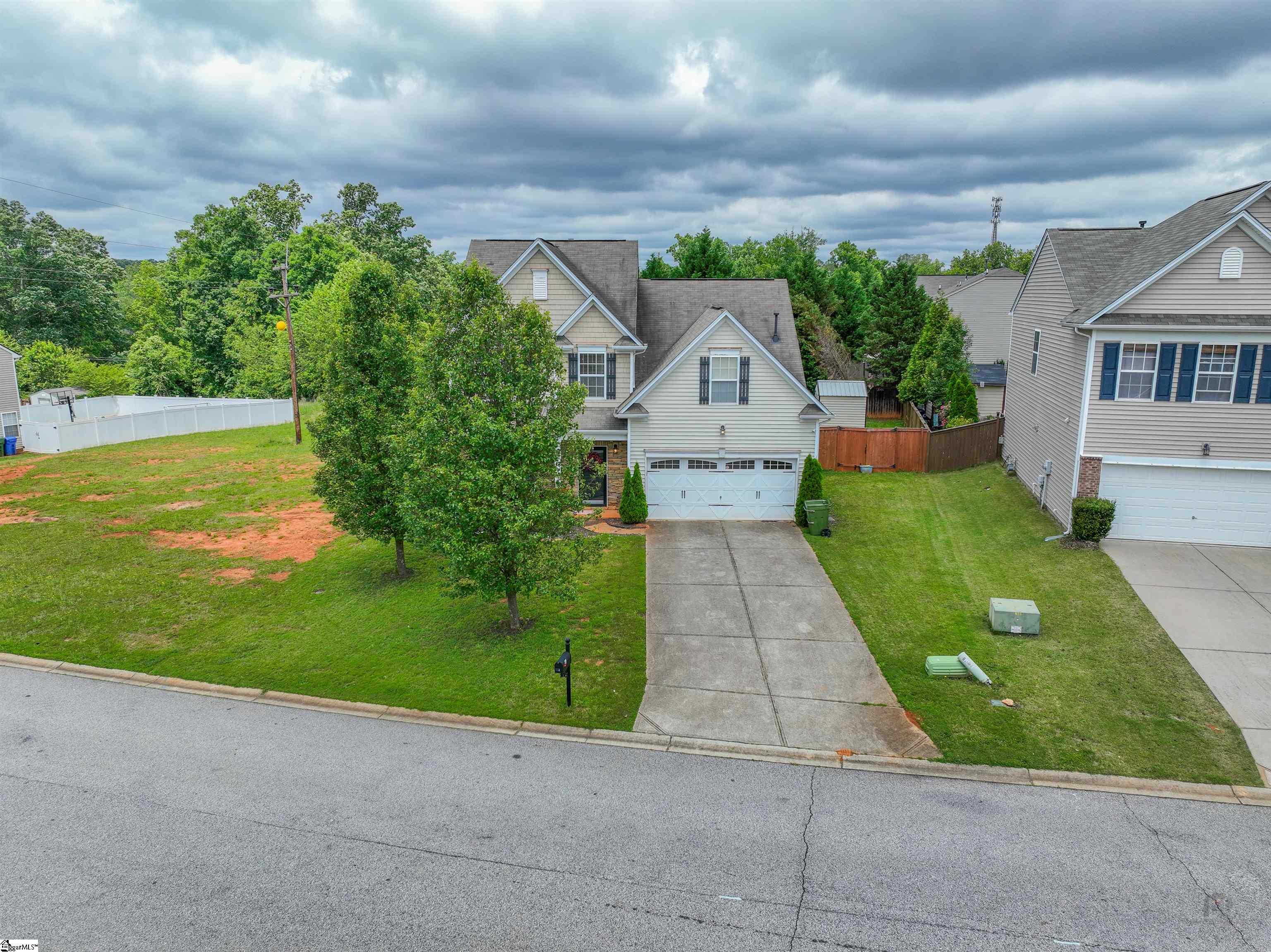 9 Timlin Drive Greenville, SC 29607 - Photo 2 of 29 Gallery Image 2