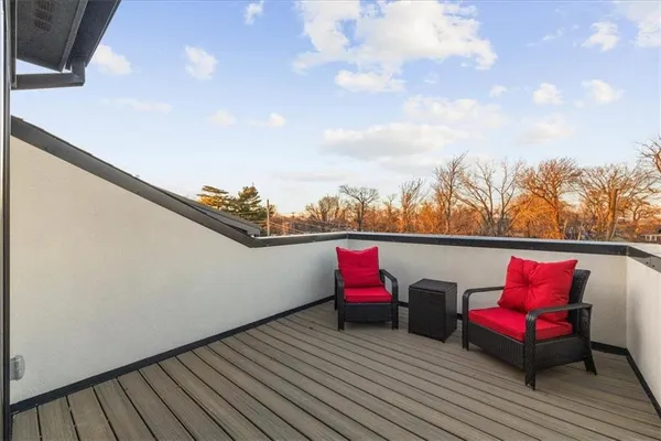 $999,999 | 2907-2911 Forest Avenue, Kansas City, MO 64109
