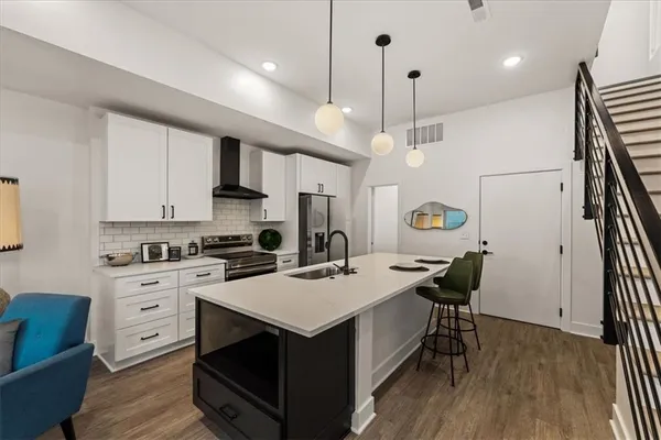 $999,999 | 2907-2911 Forest Avenue, Kansas City, MO 64109