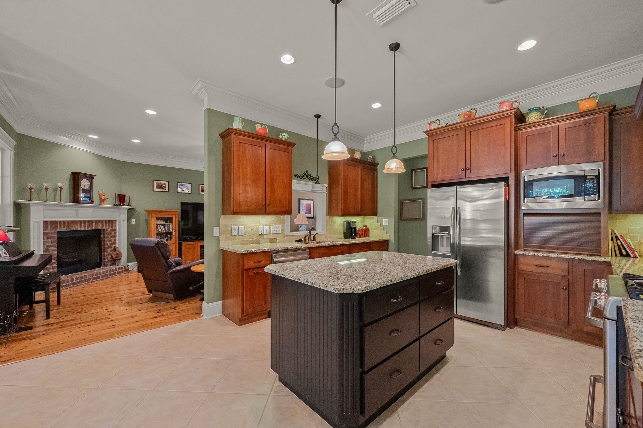 8955 North Lamhatty Lane Daphne, AL 36526 - Photo 19 of 73 Kitchen
