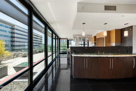 $945,000 | 4808 North 24th Street, Unit 627, Phoenix, AZ 85016