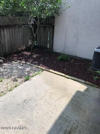 $1,300 | 105 Williamsburg Circle, Unit B, Lafayette, LA 70508