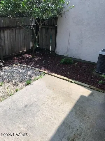 $1,300 | 105 Williamsburg Circle, Unit B, Lafayette, LA 70508