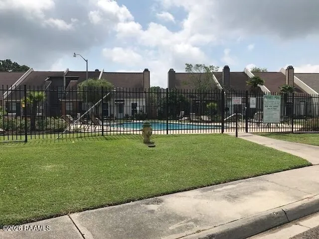$1,300 | 105 Williamsburg Circle, Unit B, Lafayette, LA 70508