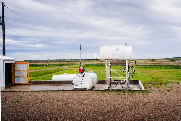 $685,000 | 3853 91st Avenue Southeast, Jamestown, ND 58401