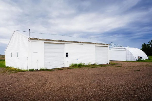 $685,000 | 3853 91st Avenue Southeast, Jamestown, ND 58401