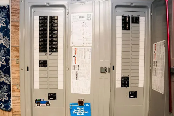 $685,000 | 3853 91st Avenue Southeast, Jamestown, ND 58401