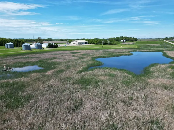 $685,000 | 3853 91st Avenue Southeast, Jamestown, ND 58401
