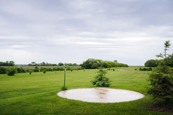 $685,000 | 3853 91st Avenue Southeast, Jamestown, ND 58401