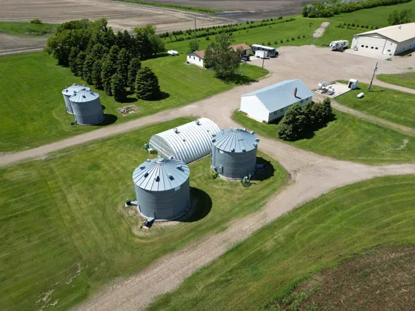 $685,000 | 3853 91st Avenue Southeast, Jamestown, ND 58401