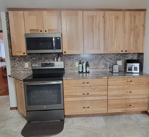 $685,000 | 3853 91st Avenue Southeast, Jamestown, ND 58401