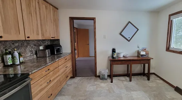 $685,000 | 3853 91st Avenue Southeast, Jamestown, ND 58401