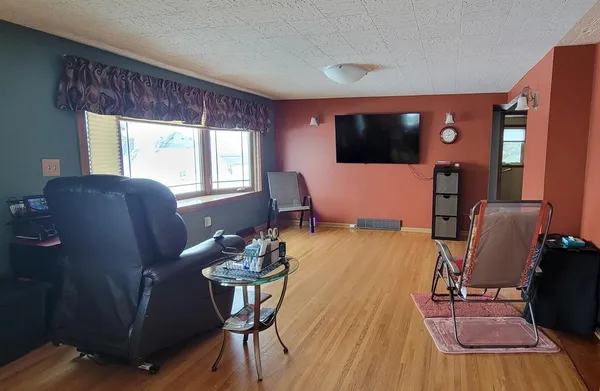 $685,000 | 3853 91st Avenue Southeast, Jamestown, ND 58401