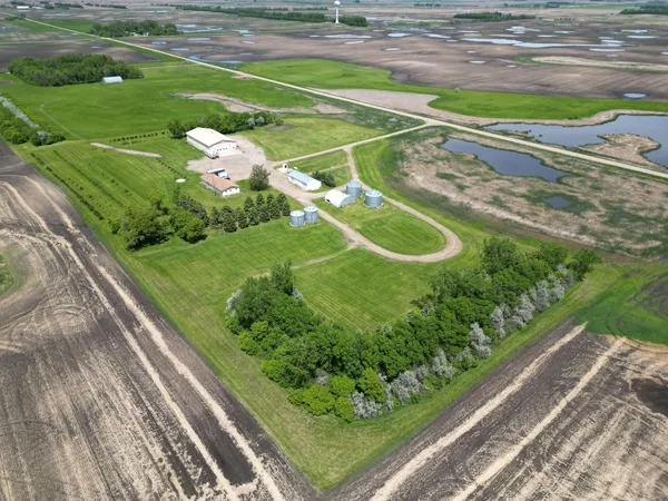 $685,000 | 3853 91st Avenue Southeast, Jamestown, ND 58401