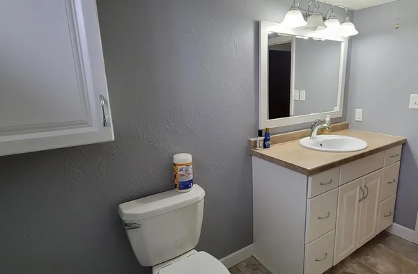 $685,000 | 3853 91st Avenue Southeast, Jamestown, ND 58401