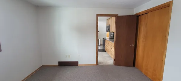 $685,000 | 3853 91st Avenue Southeast, Jamestown, ND 58401