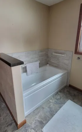 $685,000 | 3853 91st Avenue Southeast, Jamestown, ND 58401