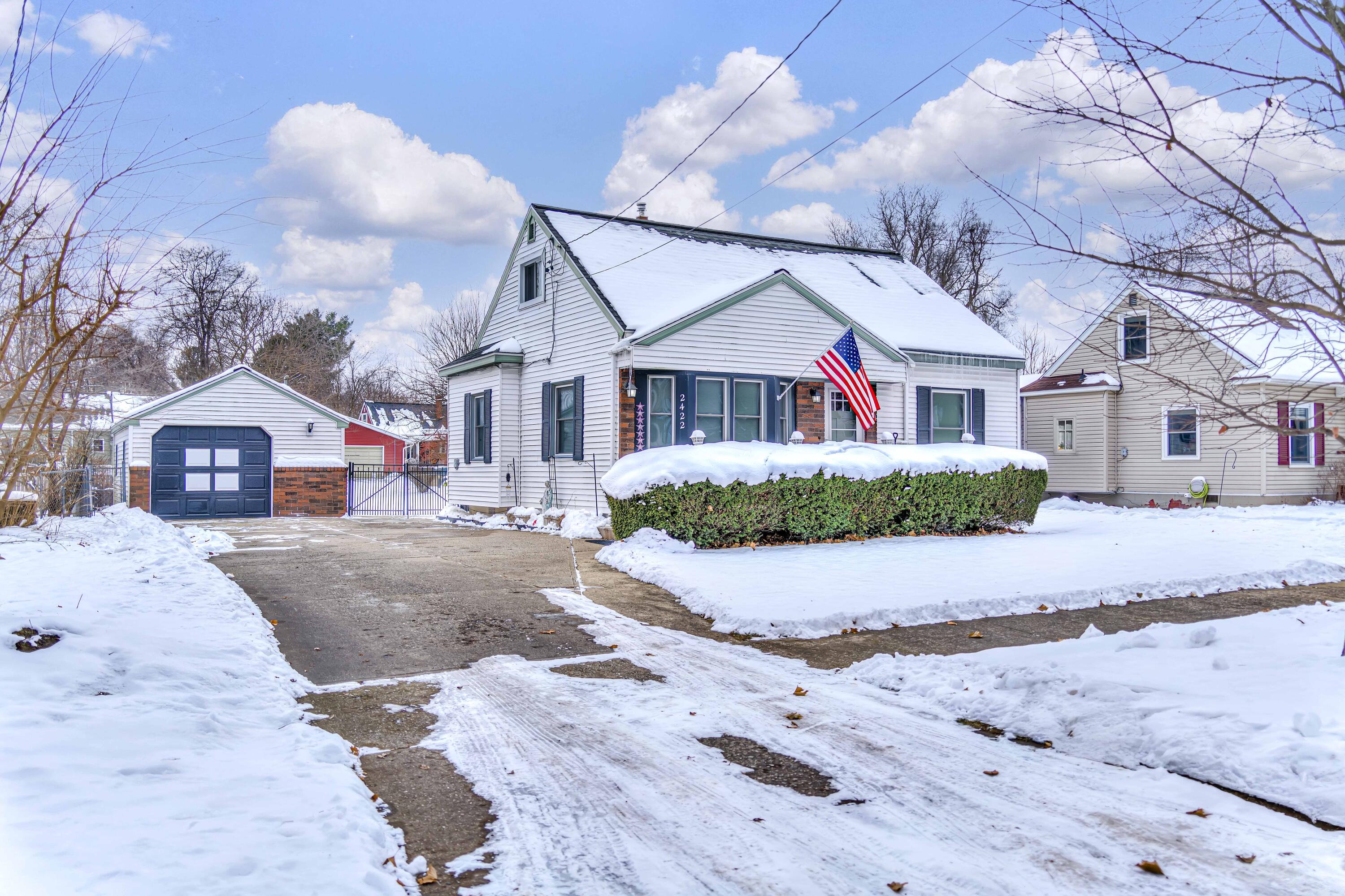 2422 Midday Street Jackson, MI 49203 - Photo 2 of 53 2422 Midday St 01