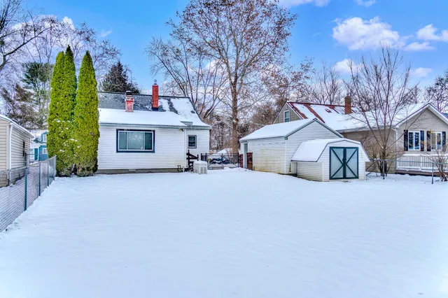 $199,900 | 2422 Midday Street, Jackson, MI 49203