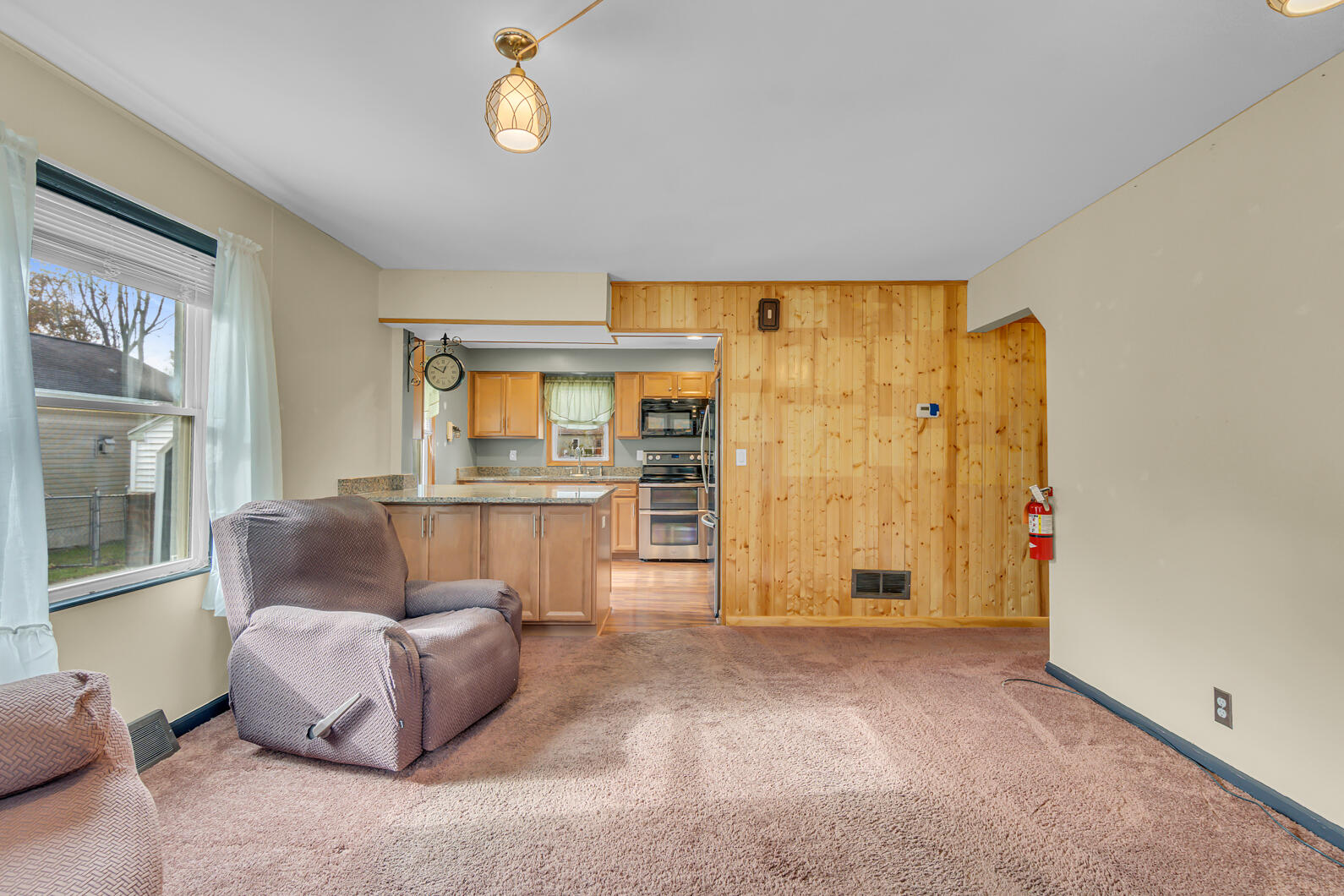 2422 Midday Street Jackson, MI 49203 - Photo 8 of 53 MRE06416