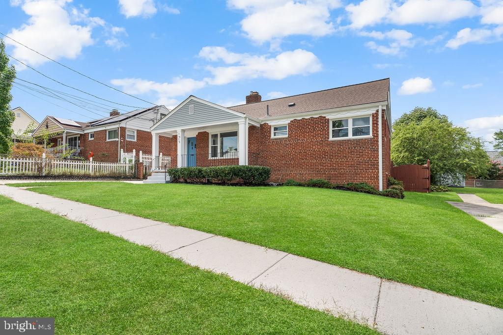 1615 Parham Road Silver Spring, MD 20903 - Photo 2 of 29