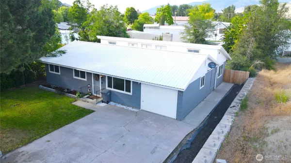 $310,000 | 915 19th Avenue, Oroville, WA 98844