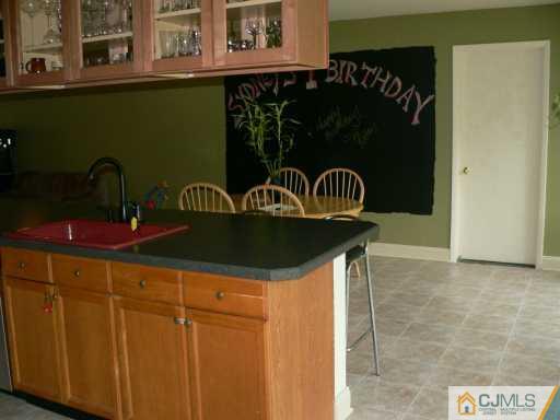 9 Berwick Road Kendall Park, NJ 08824 - Photo 7 of 8 Gallery Image 7