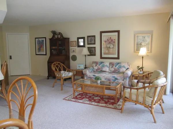 $1,750 | 1605 Highway 1, Unit F102, Jupiter, FL 33477