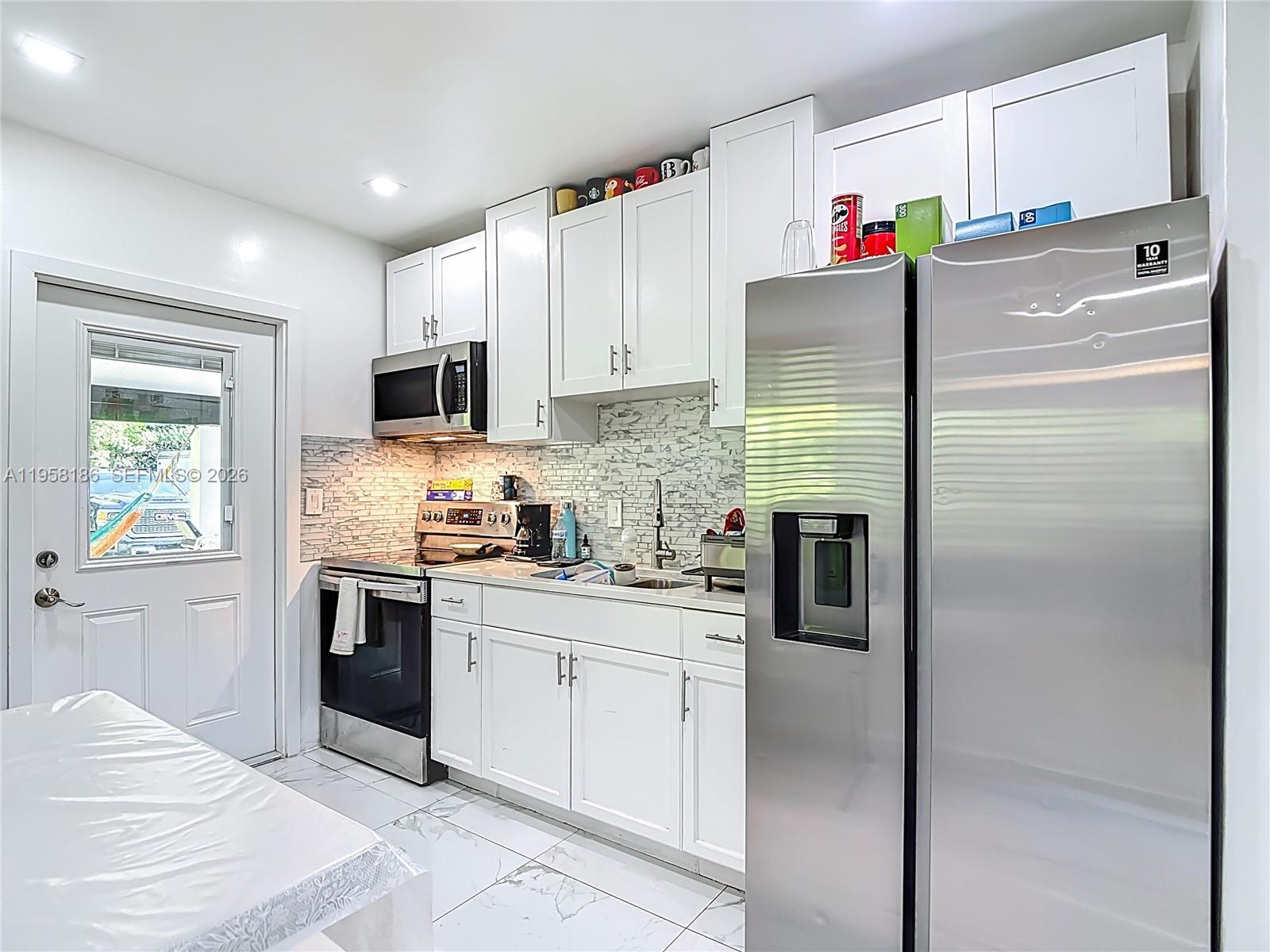 10045 Southwest 172nd Street Miami, FL 33157 - Photo 17 of 38