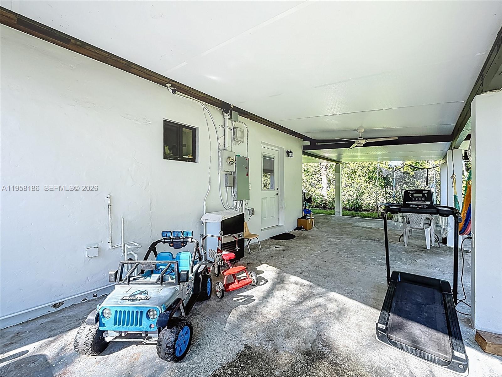 10045 Southwest 172nd Street Miami, FL 33157 - Photo 27 of 38