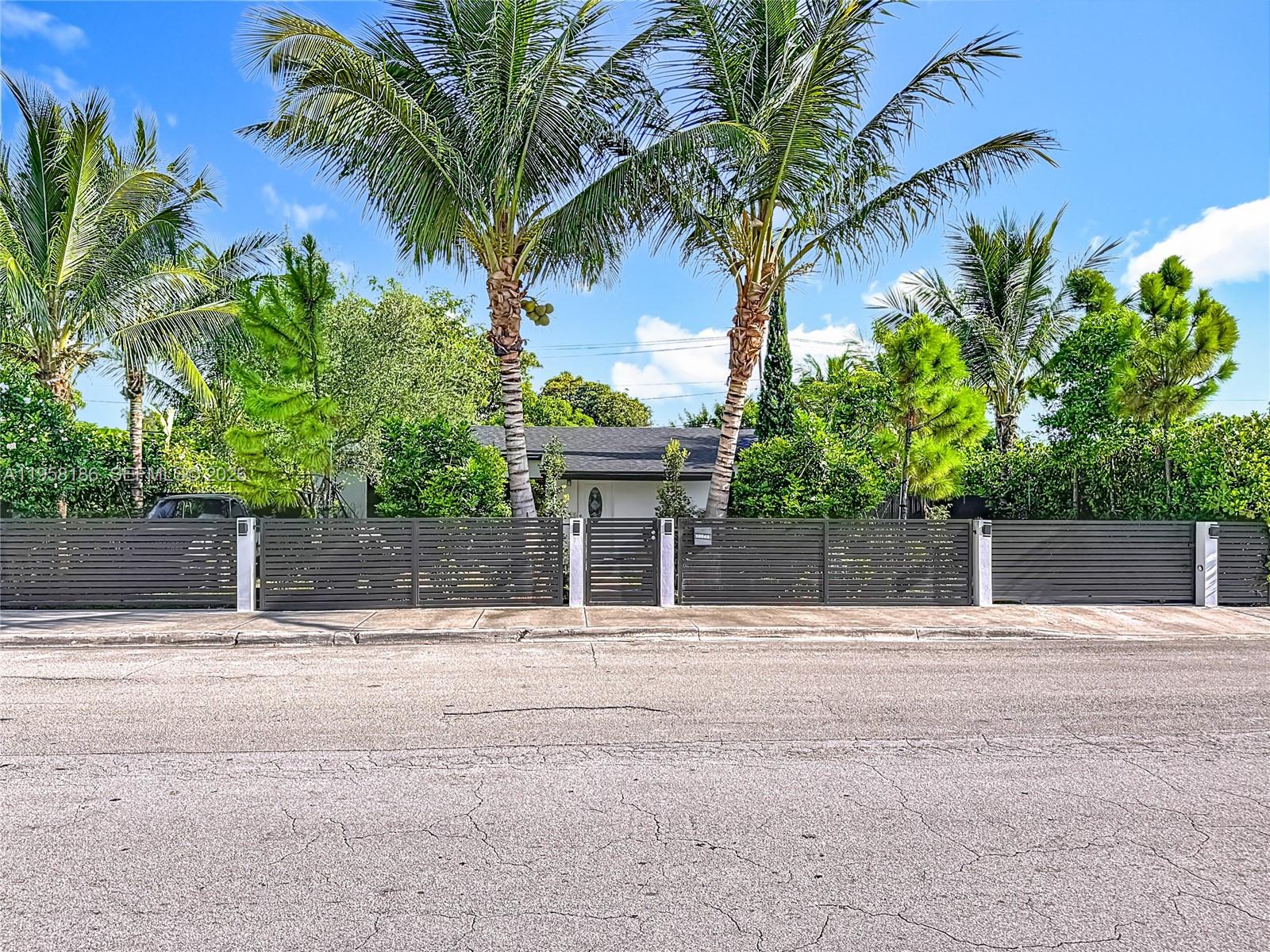 10045 Southwest 172nd Street Miami, FL 33157 - Photo 3 of 38