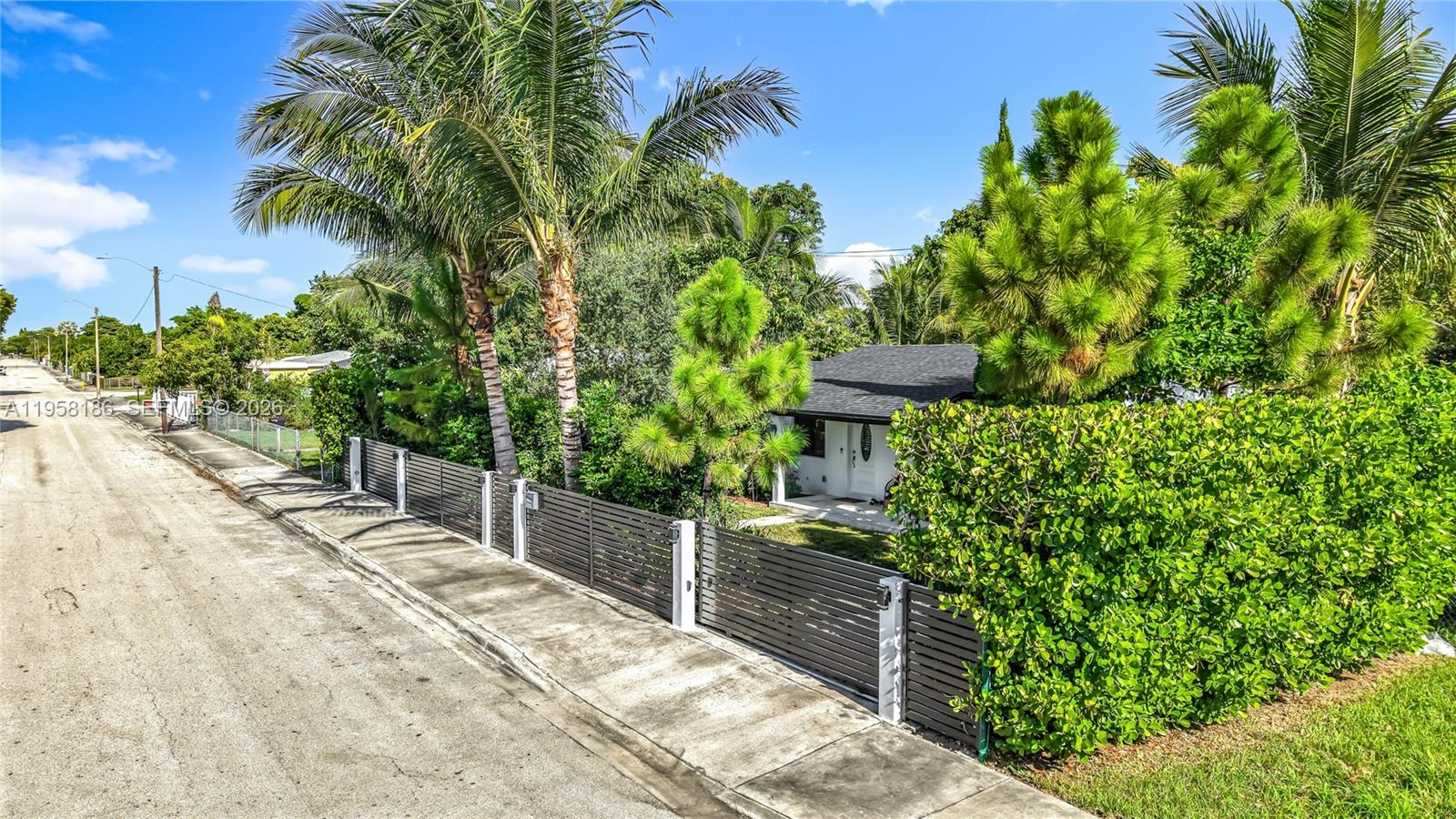 10045 Southwest 172nd Street Miami, FL 33157 - Photo 4 of 38