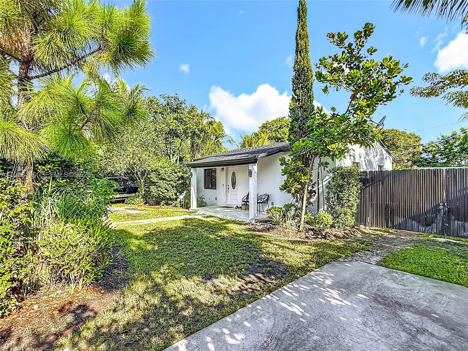 10045 Southwest 172nd Street Miami, FL 33157 - Photo 7 of 38
