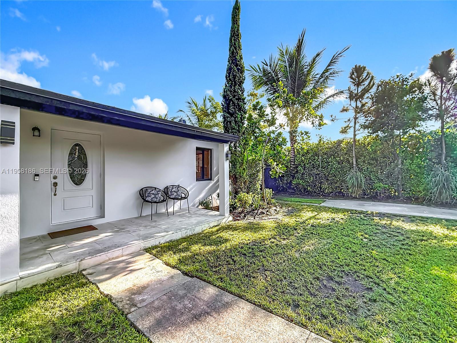 10045 Southwest 172nd Street Miami, FL 33157 - Photo 9 of 38