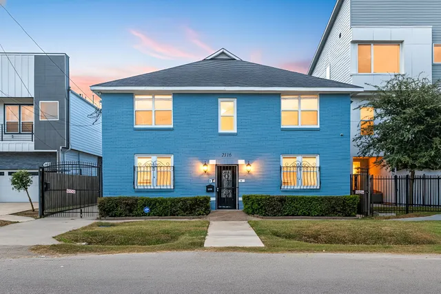 $2,500 | 2116 Live Oak Street, Houston, TX 77003