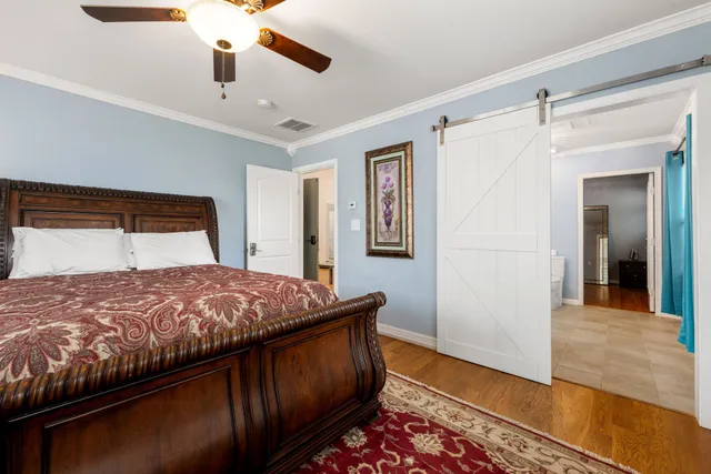 $2,500 | 2116 Live Oak Street, Houston, TX 77003