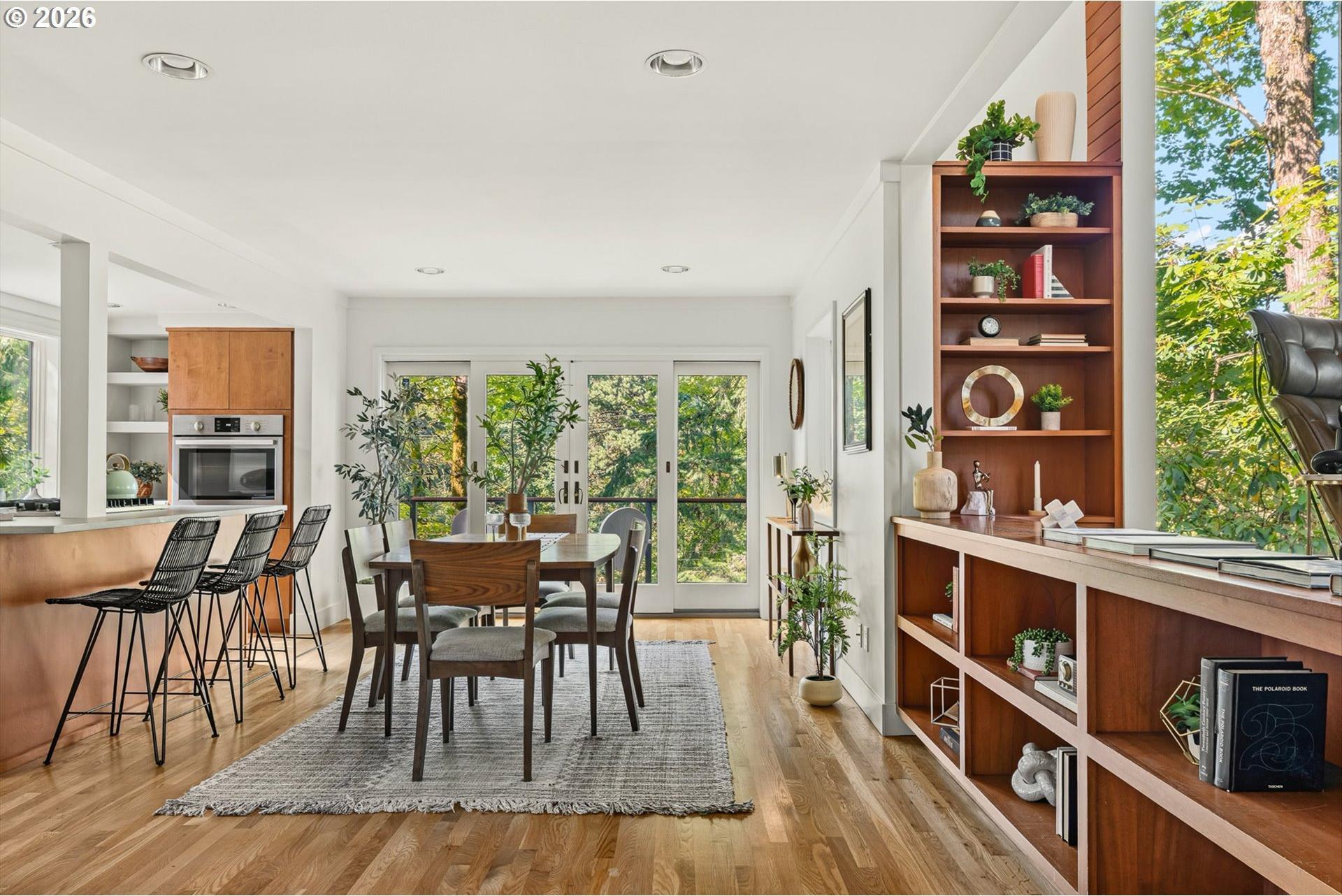 4915 Southwest Barnes Road Portland, OR 97221 - Photo 11 of 42 Gallery Image 11