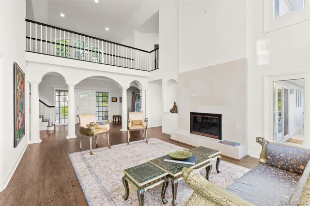 $2,950,000 | 15 Stephens Path, Port Jefferson, NY 11777