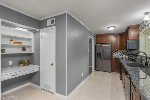 $269,000 | 305 Short Leaf Drive, Haughton, LA 71037