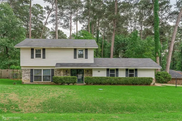 $269,000 | 305 Short Leaf Drive, Haughton, LA 71037