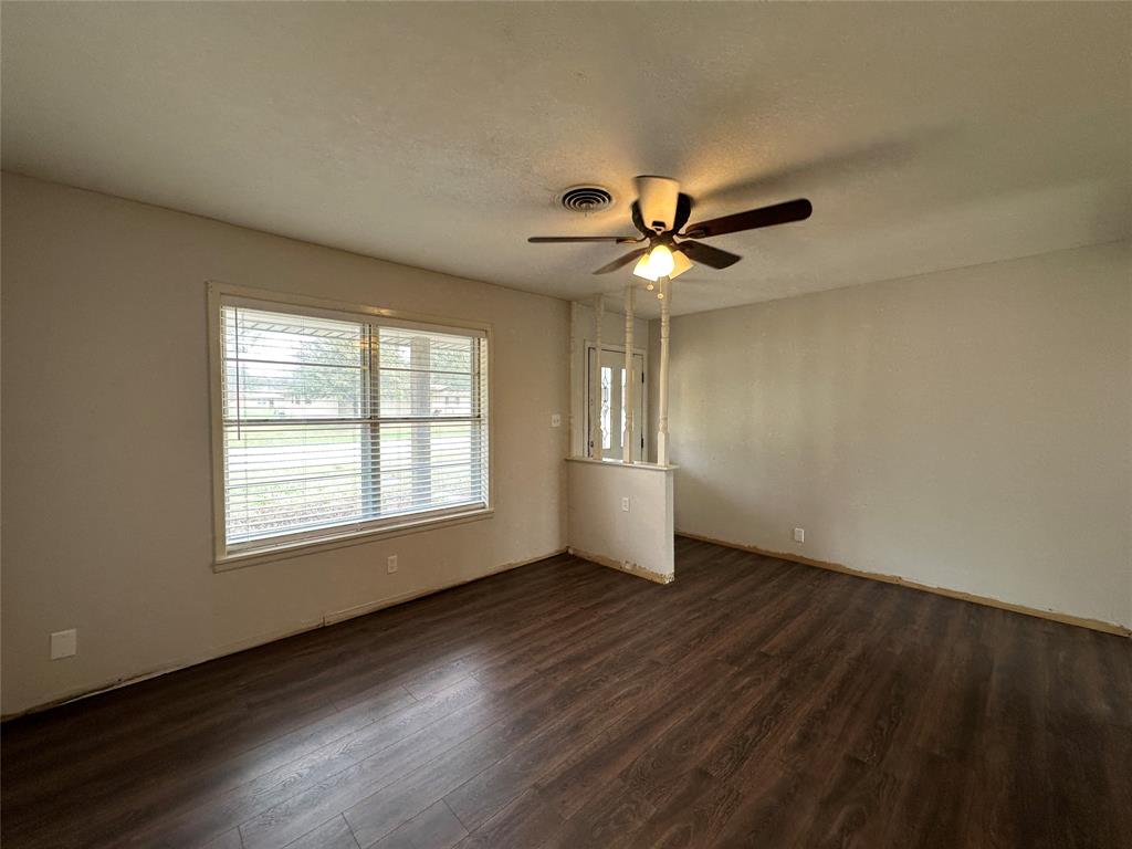 108 Beard Drive Itasca, TX 76055 - Photo 5 of 21