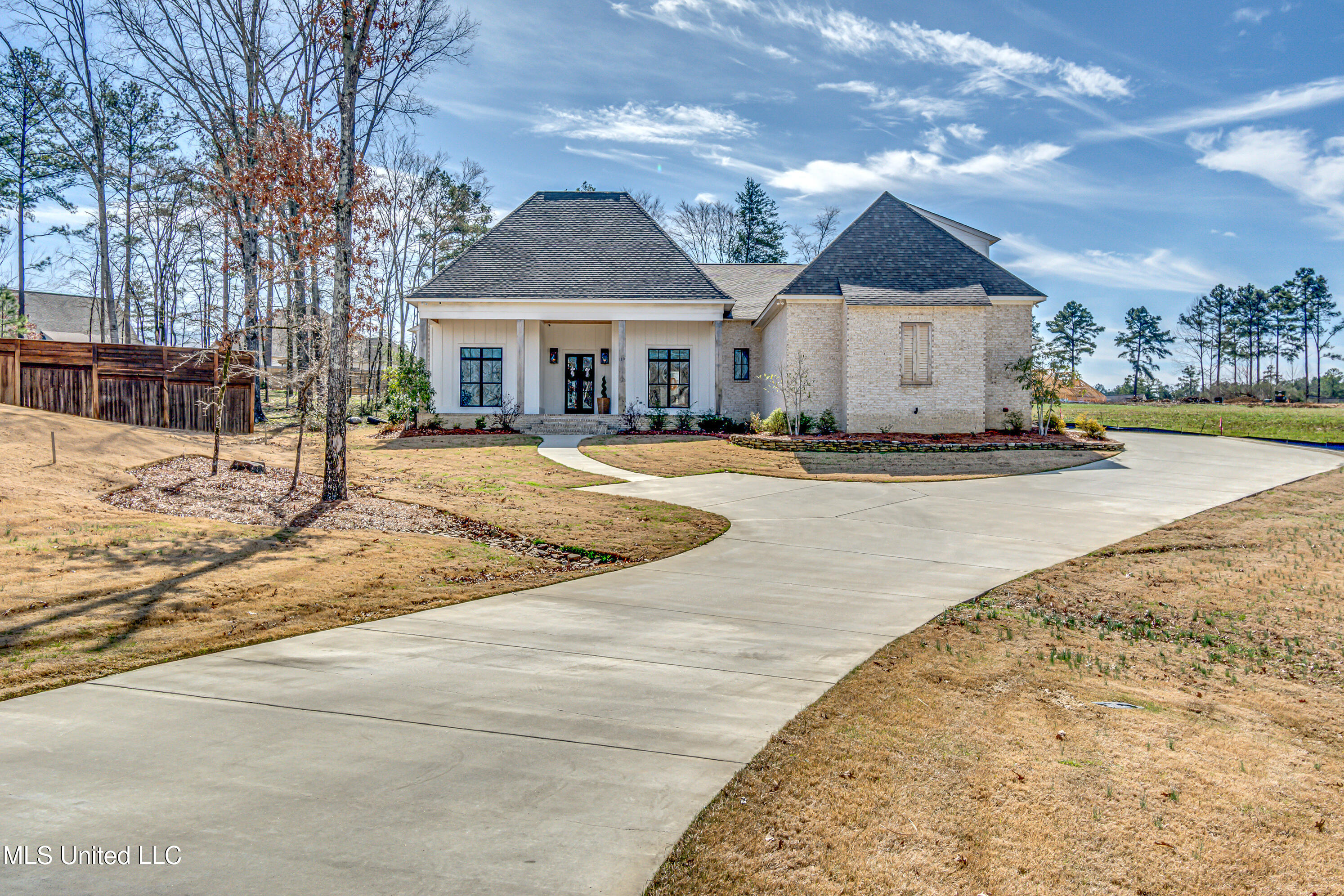 120 Silverleaf Drive Madison, MS 39110 - Photo 4 of 78 120 Silverleaf Dr-77