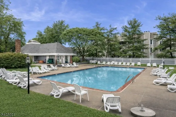 $499,900 | 332 Greenbriar Drive, Unit 8, Union, NJ 07083