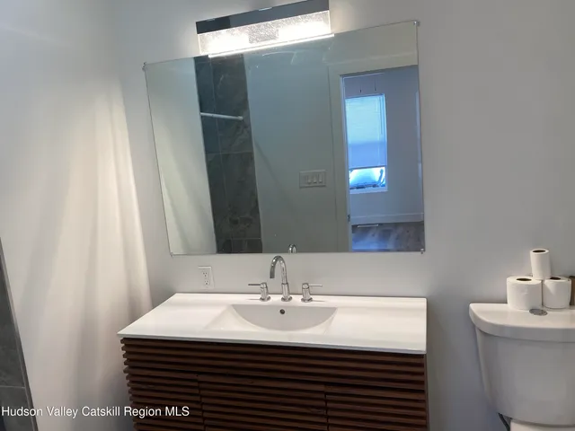 $2,400 | 520 Delaware Avenue, Unit 1, Kingston, NY 12401