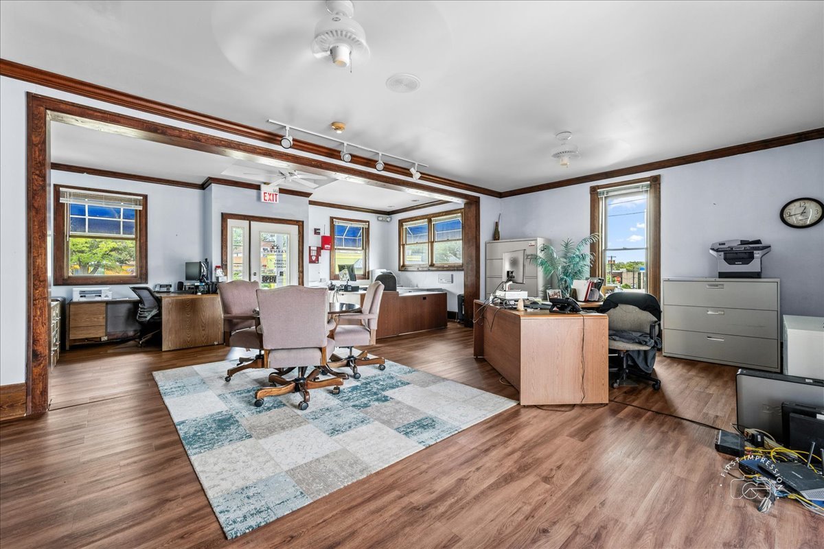 320 Houston Street Batavia, IL 60510 - Photo 5 of 22 a living room with furniture large window and wooden floor
