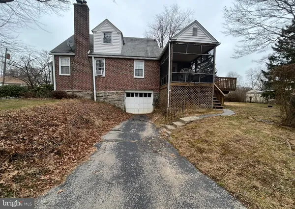 $525,000 | 319 2nd Avenue, Newtown Square, PA 19073